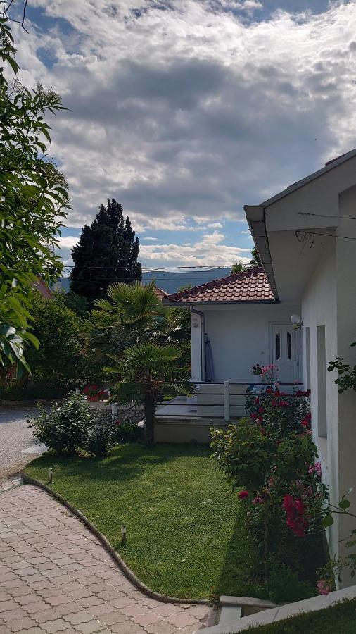Apartments Tulipan - With Free Private Parking Garage Mostar Exterior photo