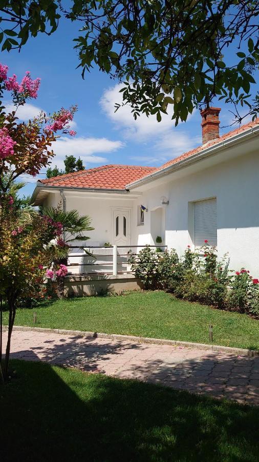 Apartments Tulipan - With Free Private Parking Garage Mostar Exterior photo